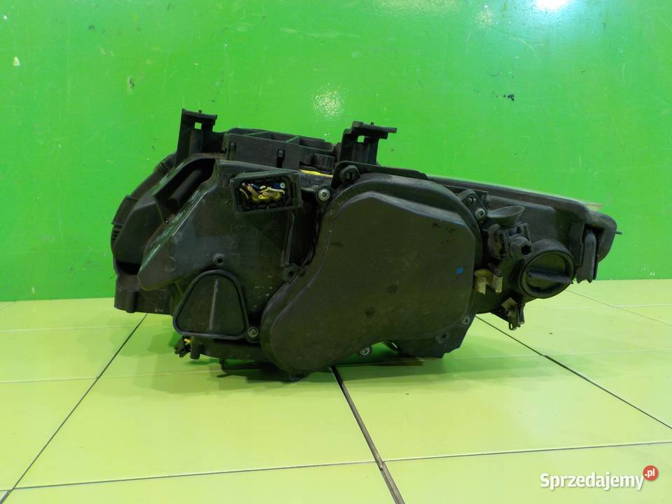 BMW 3 E92 MPAKIET 20 B 09r 2D XENON lampa prawa mazowieckie
