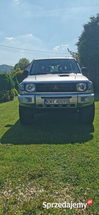 Mitsubishi Pajero Montero 25 D Skomielna Czarna