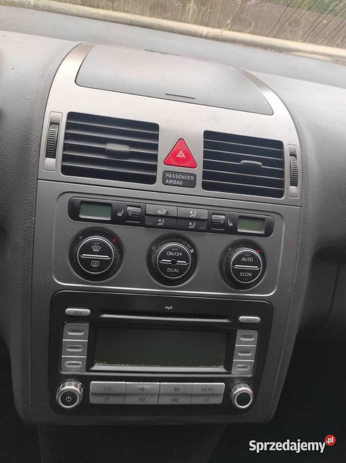 VW Touran 14 benzyna Rok produkcji 2007 Karsin