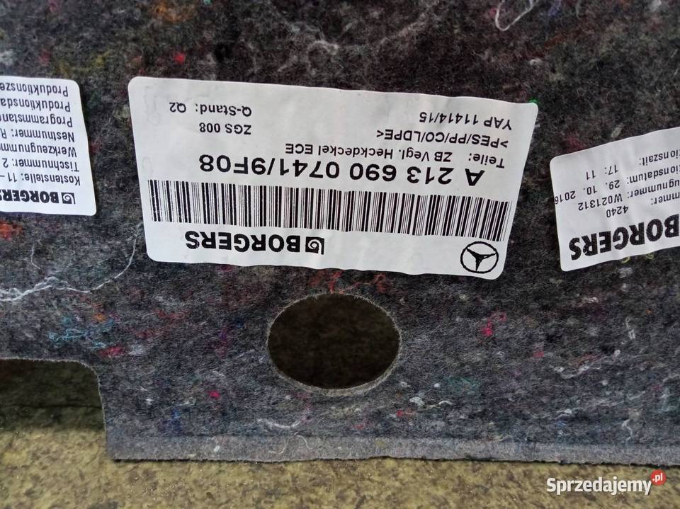 TAPICERKA BOCZEK KLAPY BAGAŻNIKA SEDAN świętokrzyskie