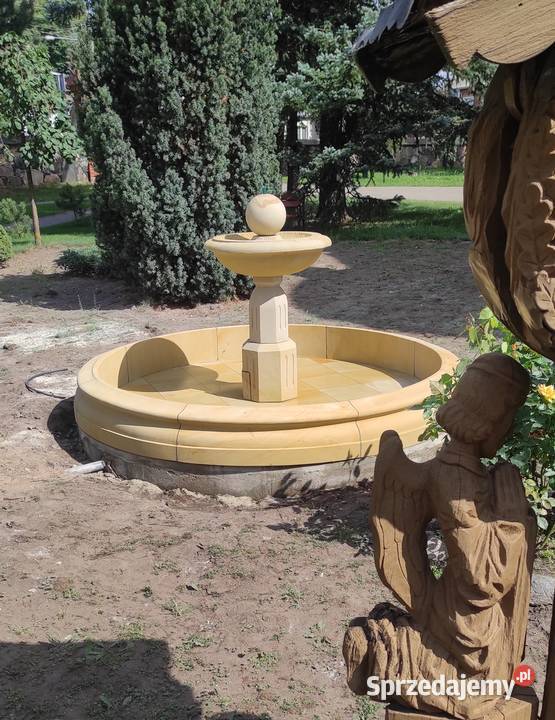Fontanna ogrodowa z piaskowca naturalnego Kamienna Góra sprzedam