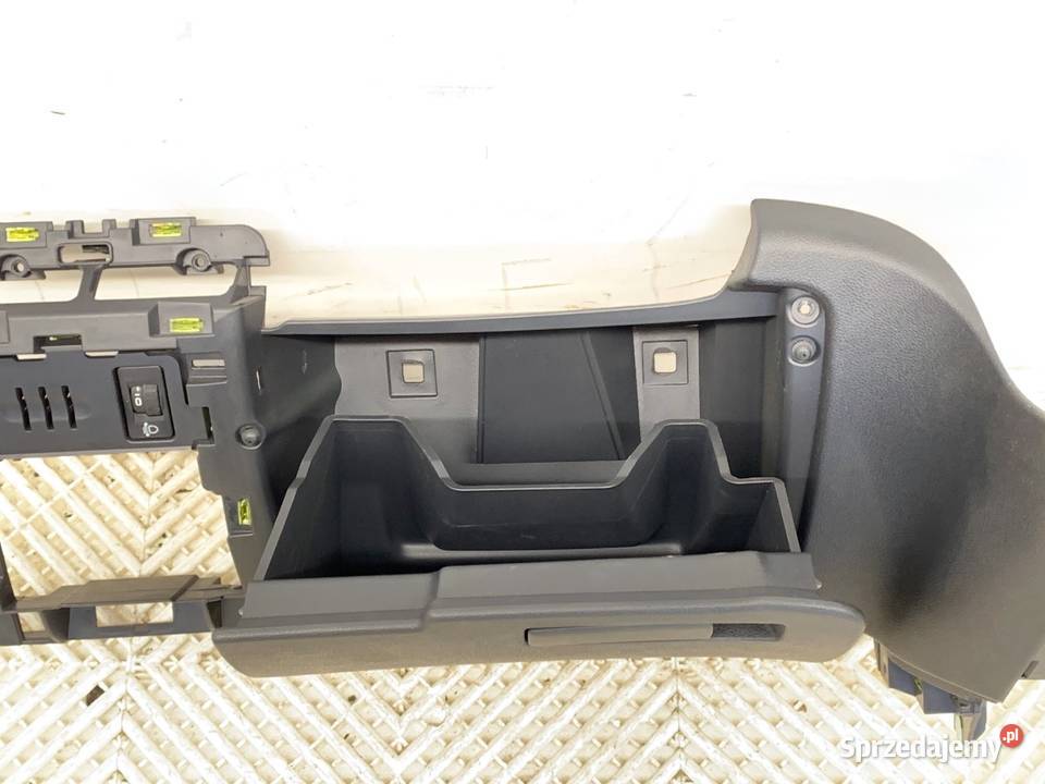 SCHOWEK KIEROWCY PEUGEOT 3008 Hatchback 0917