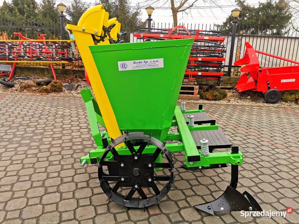 Sadzarka do ziemniaków dwurzędowa z dozownikiem Mielec