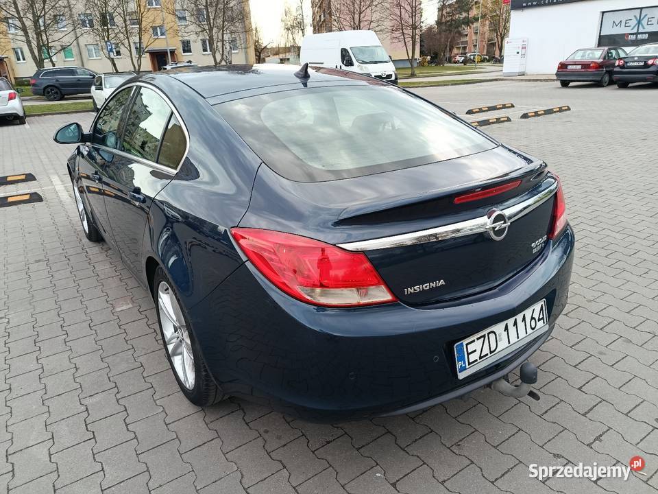 Insignia 100orginalna Zduńska Wola sprzedam