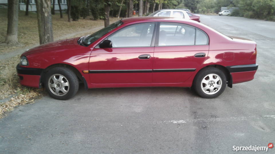 Toyota Avensis T22 16 110 sprzedam