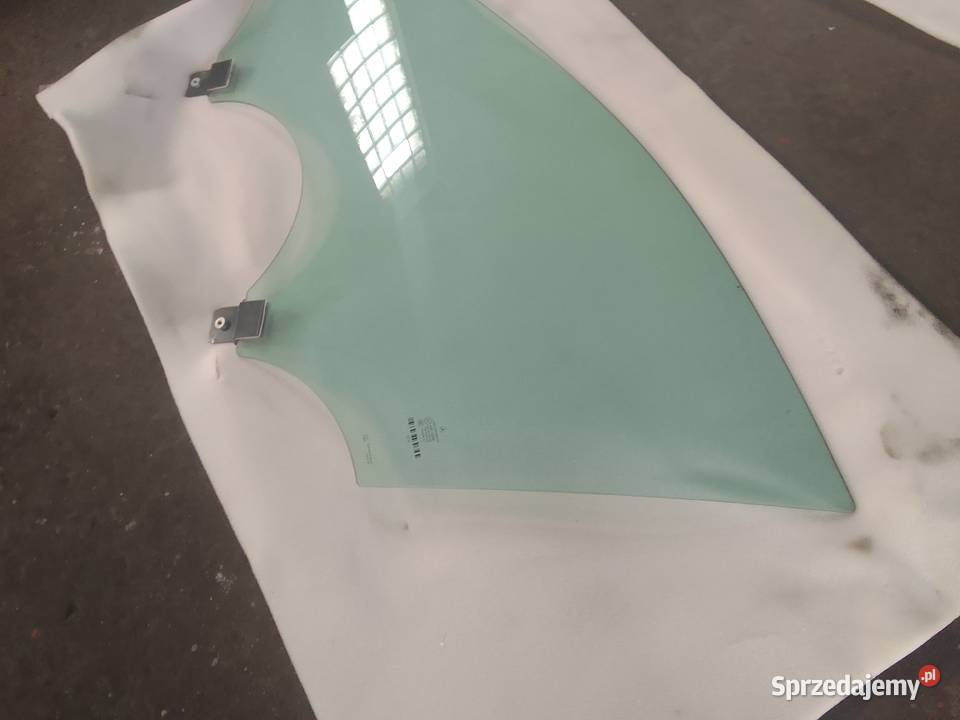 Szyba boczna lewa Mercedes w222 2018