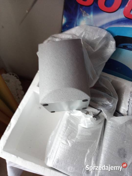 Zestaw głośników multimedialne 2010 r Nieużywane Pozostałe dolnośląskie Świdnica