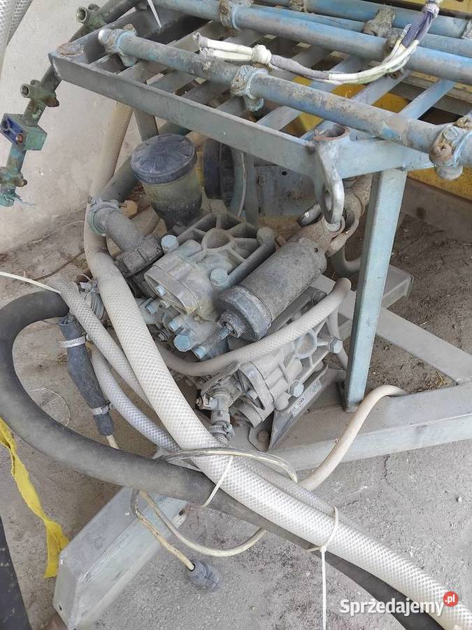 Opryskiwacz sadowniczy MOSKIT 2000 L uszkodzony Piła