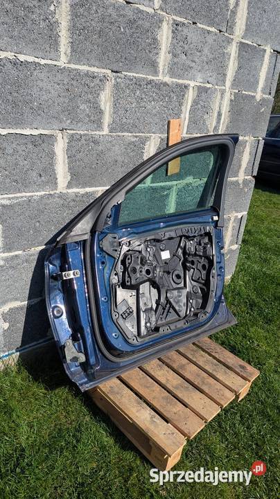 Mercedes w205 prawe drzwi 890 Sieradz