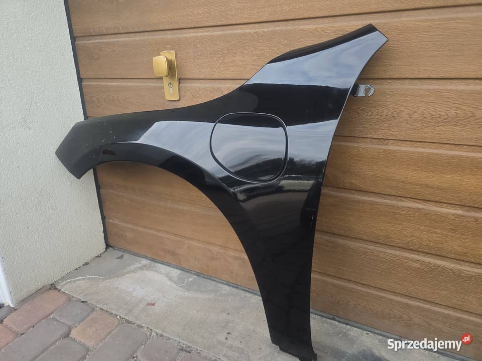 Błotnik Lewy przód Volvo V60 Hybyda Hybrid 717 w świętokrzyskie