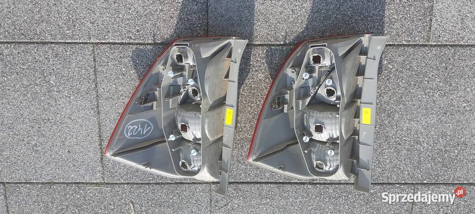 Honda FRV FRV lampa tył prawa tylna prawa osobowe Byków