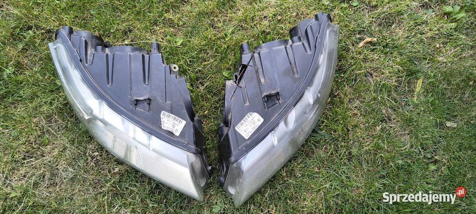Sprzedam uszkodzone reflektory Skoda Superb 2 Lampy przednie Stara Wieś