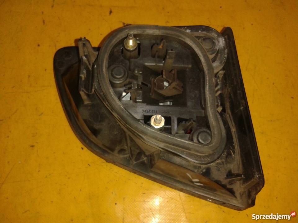 lampa tył z klapy Peugeot 406 r9599 prawa Piotrków Trybunalski