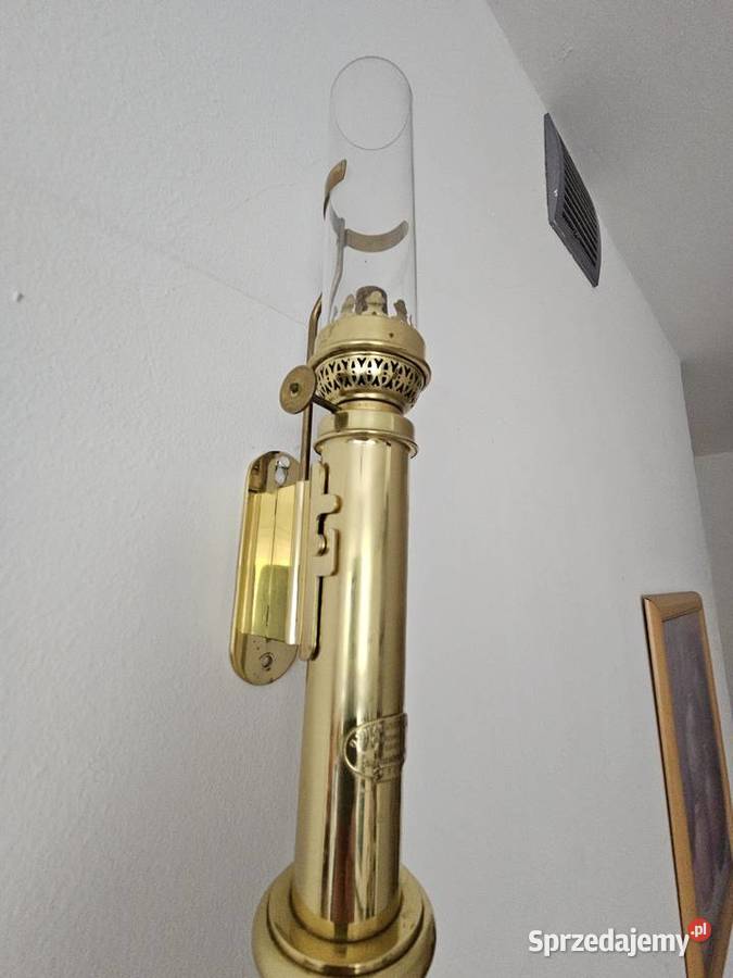 Lampa naftowa oficerska