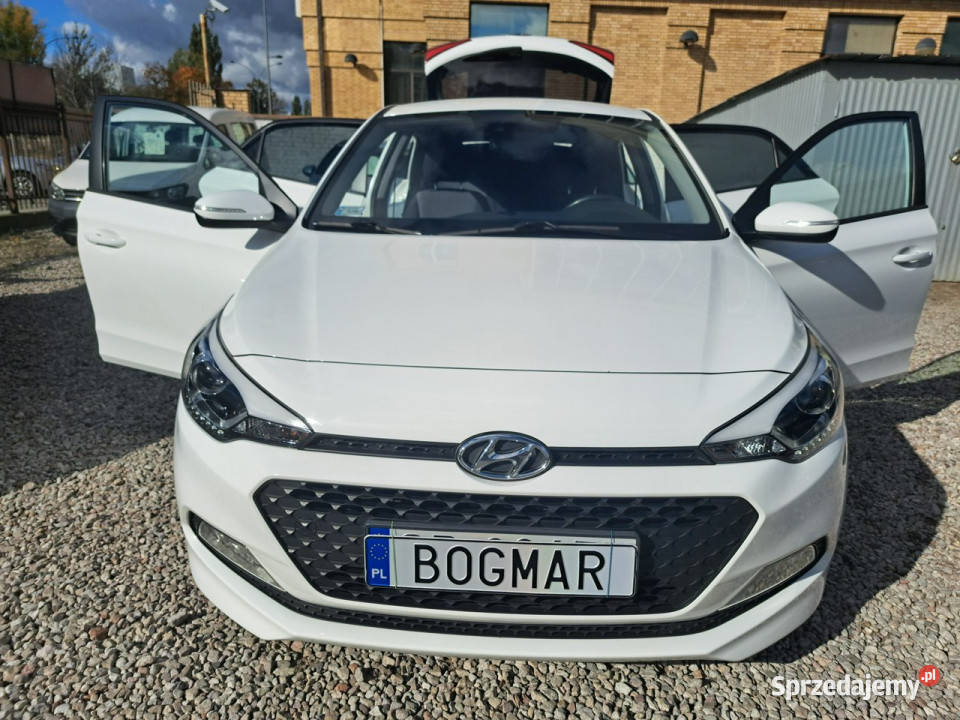 Hyundai i20 1718 SALON 100 bezwypadkowy Tempomat Warszawa sprzedam