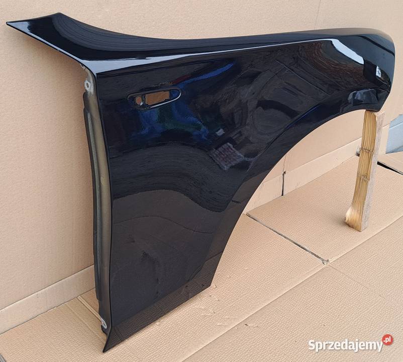 Błotnik prawy przód BMW E81 E82 E87 E88 kolor Mielęcin