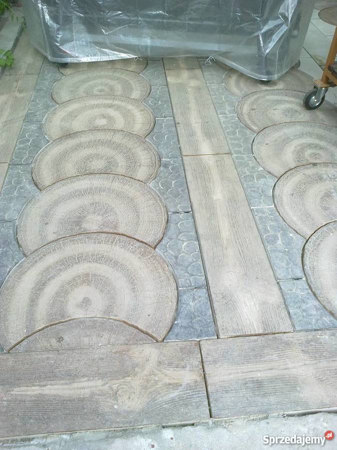 Na ścieżkipień betonowy duży Kargowa sprzedam