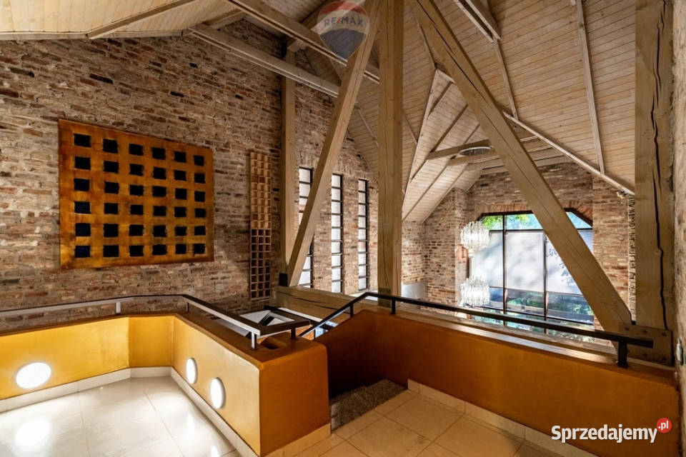 Wyjątkowa rezydencja w otoczeniu lasów Ustanów