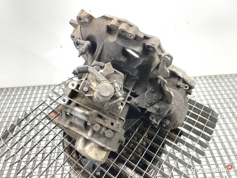 SKRZYNIA BIEGÓW SUZUKI SWIFT III F17W355 13 69 Skrzyni biegów