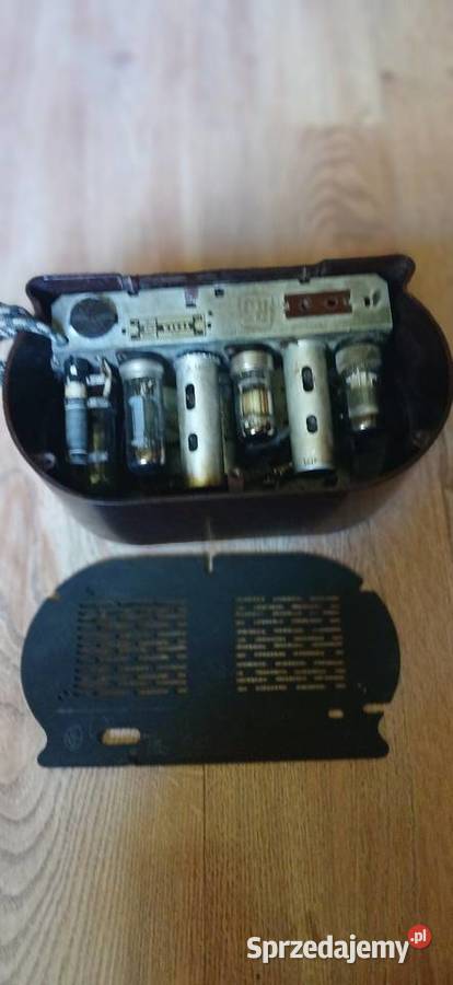 Radio lampowe firmy Tesla Kraków