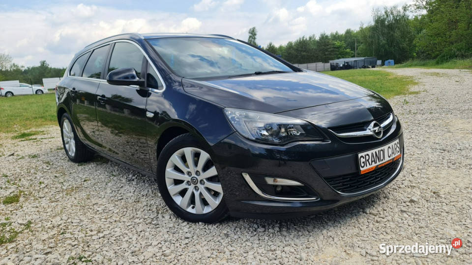Opel Astra 16T 170 Automat LIFT Sports Tourer nawigacja Astra sprzedam