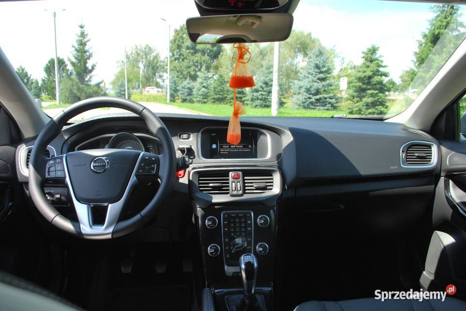 Volvo V40 20 Benzyna 120 Klima Grzana przednia MP3 Nowy Sącz