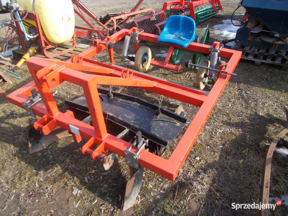 Ścielarka folii włukniny pod truskawki i inne nieuszkodzony Karasiewo