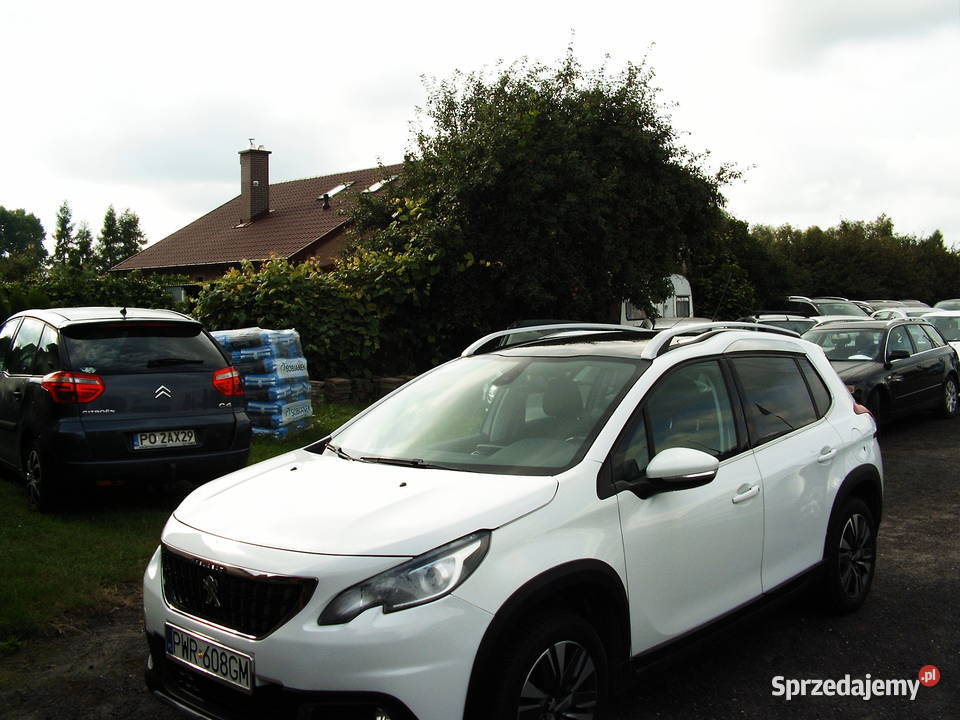Peugeot 2008 12 Etylina 2018 r światła do jazdy dziennej