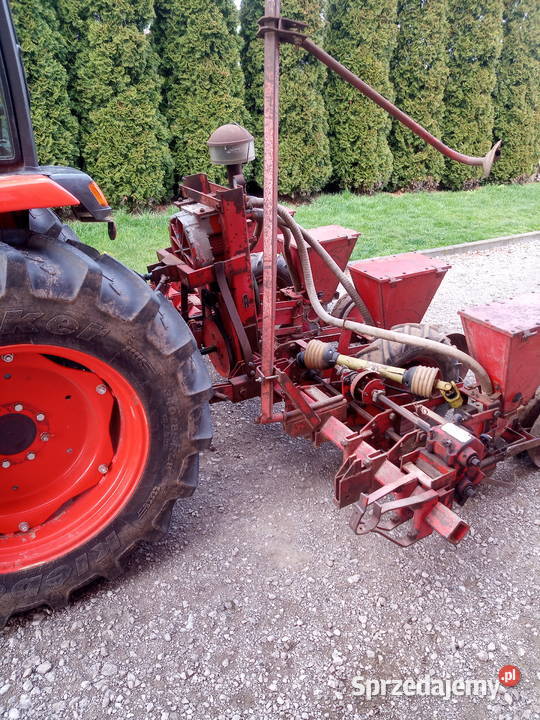 Siewnik punktowy 4rzędowy Aeromat Proszowice nieuszkodzony Siewniki i sadzarki małopolskie