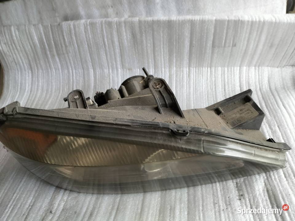 NISSAN PRIMERA P11 LAMPA PRZEDNIA PRAWA Kamień-Kolonia