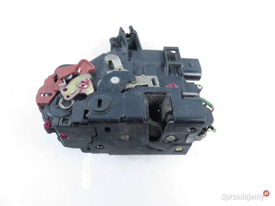 ZAMEK LEWY TYLNY AUDI A2 8Z0 8Z0839015D