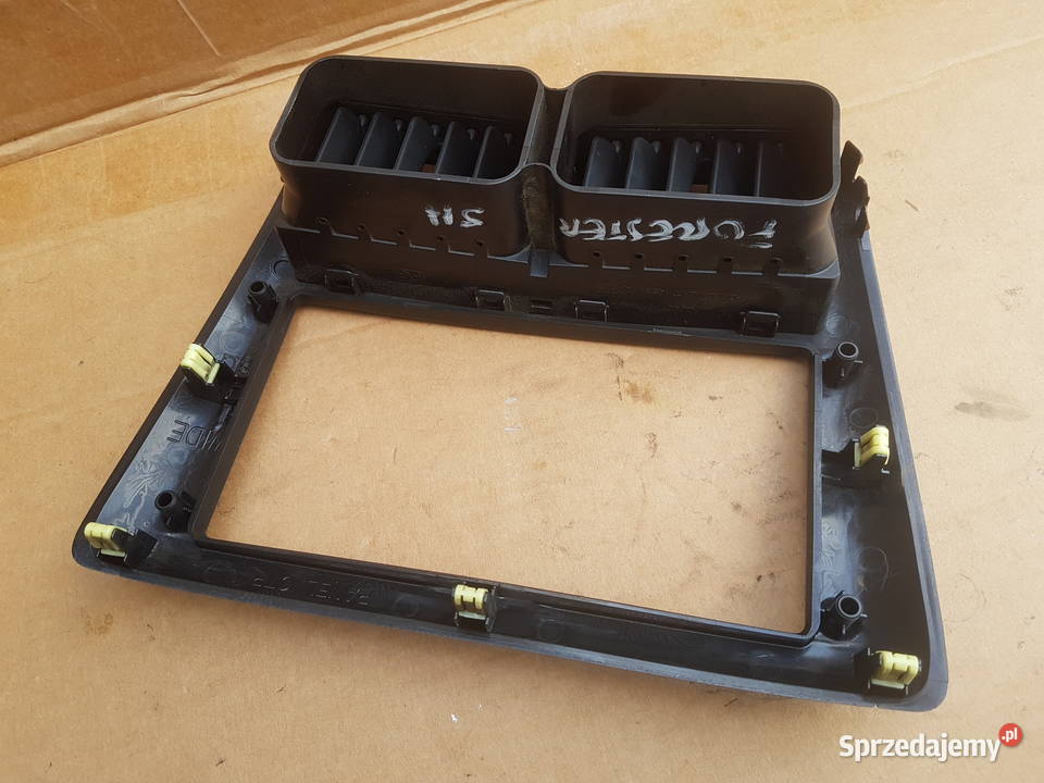 Subaru Forester 3 SH ramka radia dekor kratki deski rozdzielcze, konsole Legnica