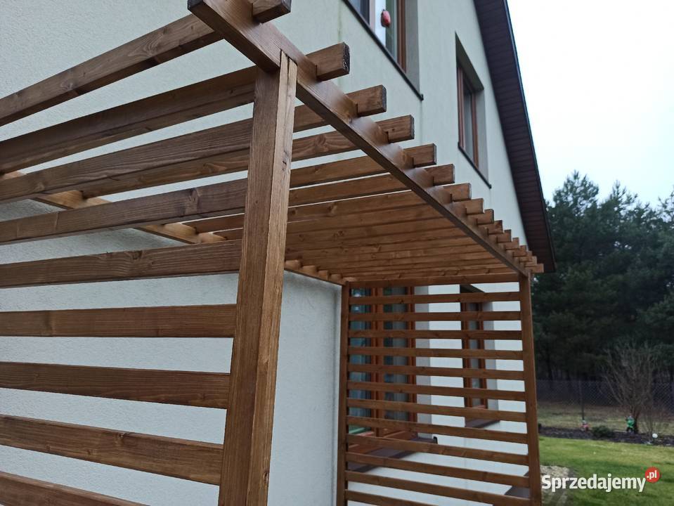Pergola ogrodowa drewniana