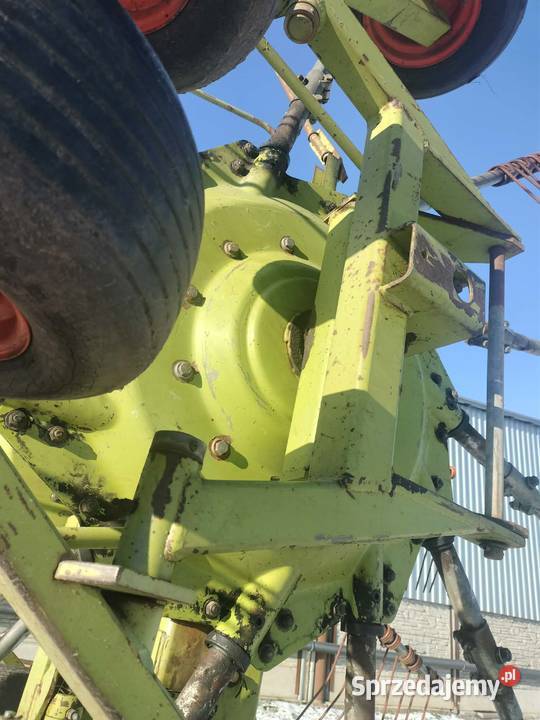 Zgrabiarka karuzelowa Claas liner 780