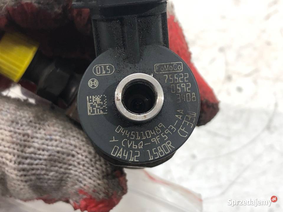 WTRYSKIWACZ FORD FOCUS III 0445110489 15 120