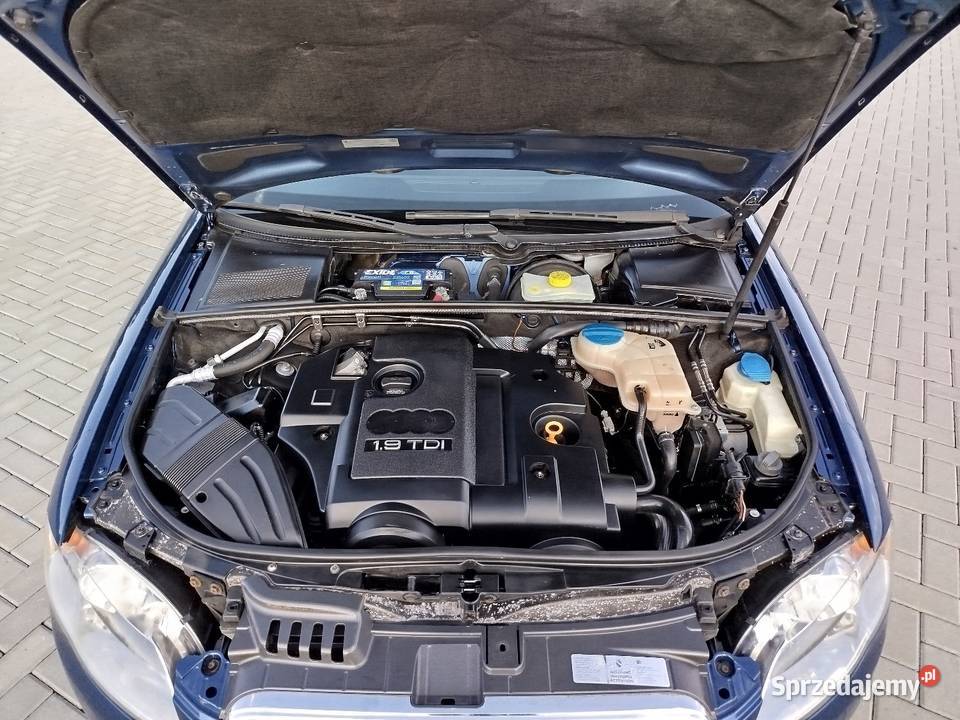 Niebieskie Audi A4 B7 19 TDI 115 Sedan 4/5 Świdnik