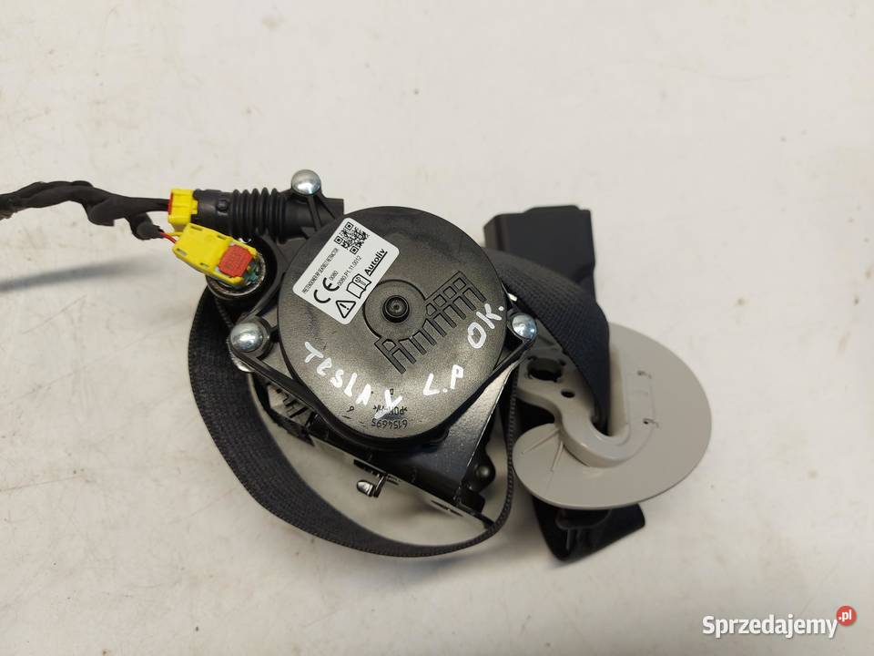 TESLA MODEL Y 2023r Pas bezpieczeństwa przód osobowe