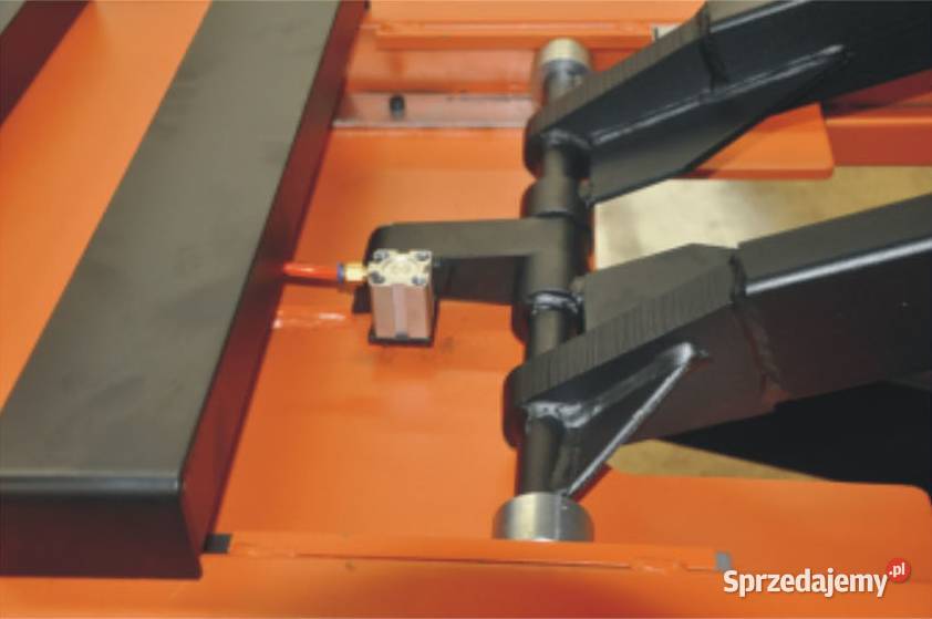 PODNOŚNIK NOŻYCOWY NAJAZDOWY DIAGNOSTYCZNY Toruń