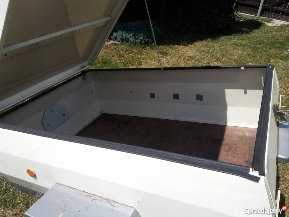 Przyczepka turystyczna 300kg