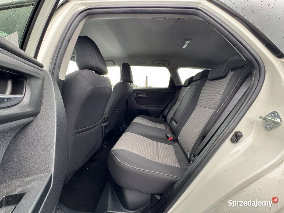 SToyota Auris 2018 18B Hybryd 155 tus Kołobrzeg