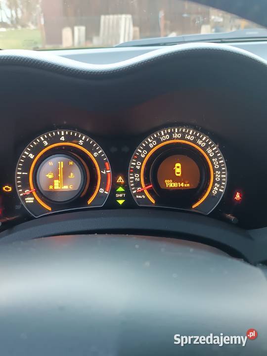 TOYOTA AURIS 16 VALVEMATIC lakier metallic Podlesice sprzedam