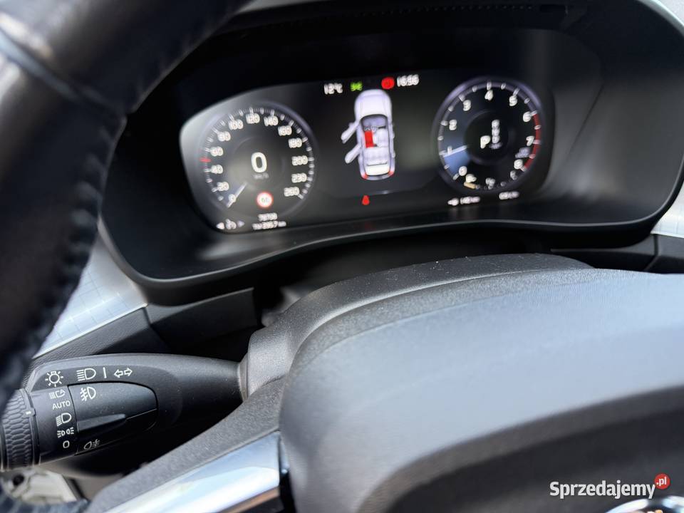 Volvo Xc 40 15 t3 model 2020 Faktura VAT 23 XC 40 Sandomierz