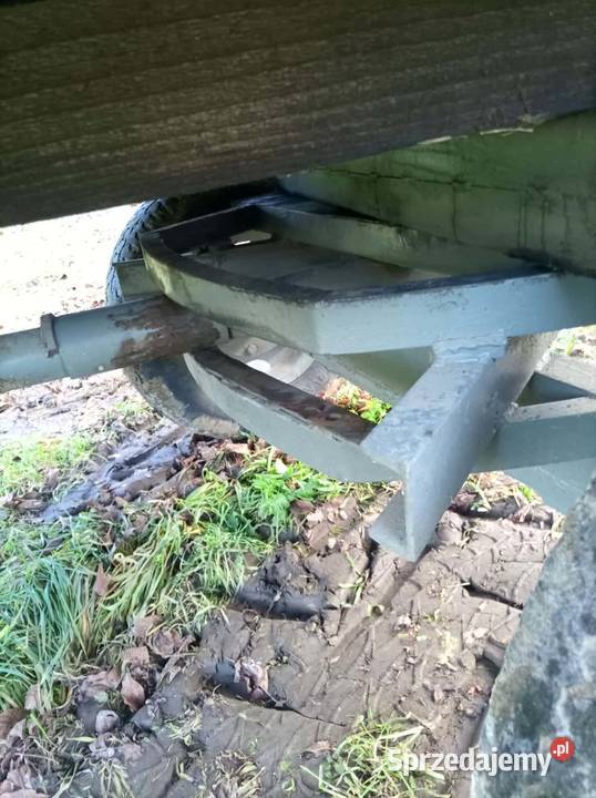 Przyczepa ciągnikowa solidna nieuszkodzony