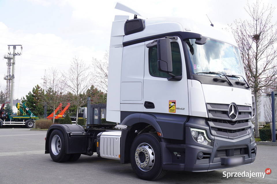 MercedesBenz Actros 1842 2024 170 3 sztuki249782 Kraków