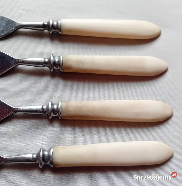 Zestaw 4 widelców z ebonitowymi obsadkami CCCP wielkopolskie Koźminek