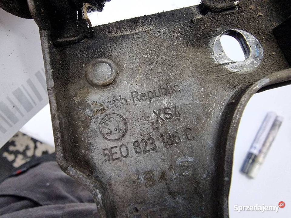 ZAMEK MASKI SKODA OCTAVIA III 5E0823186C kujawsko-pomorskie Lipno