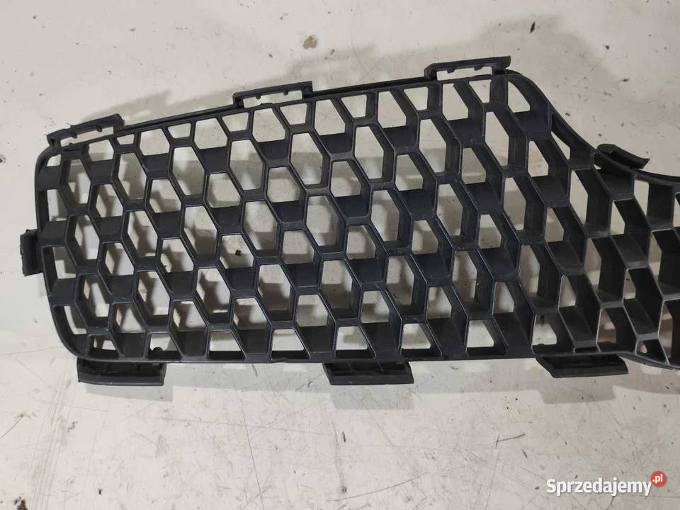 ATRAPA GRILL TOYOTA YARIS II 53111140 osobowe Atrapy