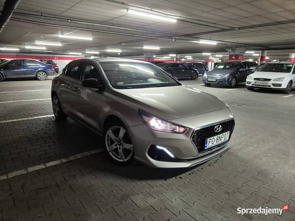 Hyundai i30 fastback 43 salon polska Poznań sprzedam