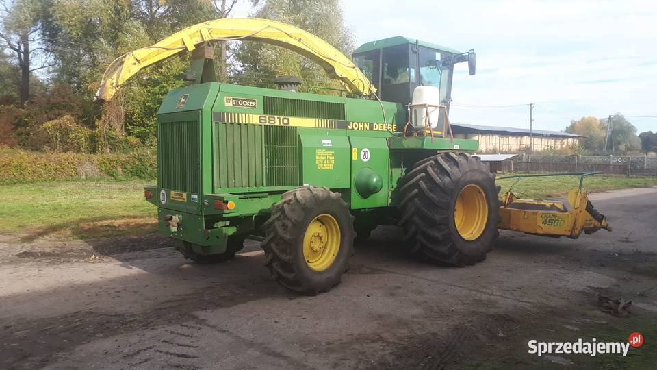 Sieczkarnia JD 6810 Samojezdne