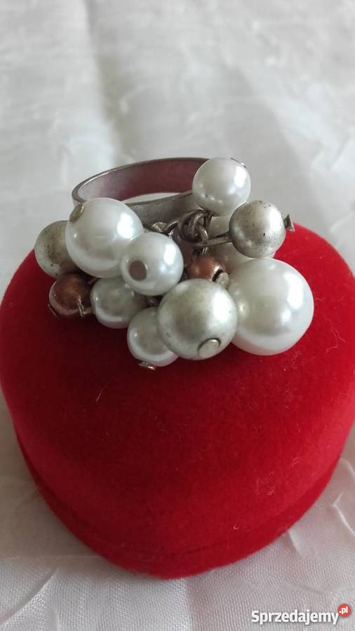 POSREBRZANA OBRĄCZKA Z PERŁAMI r 16 wielkopolskie